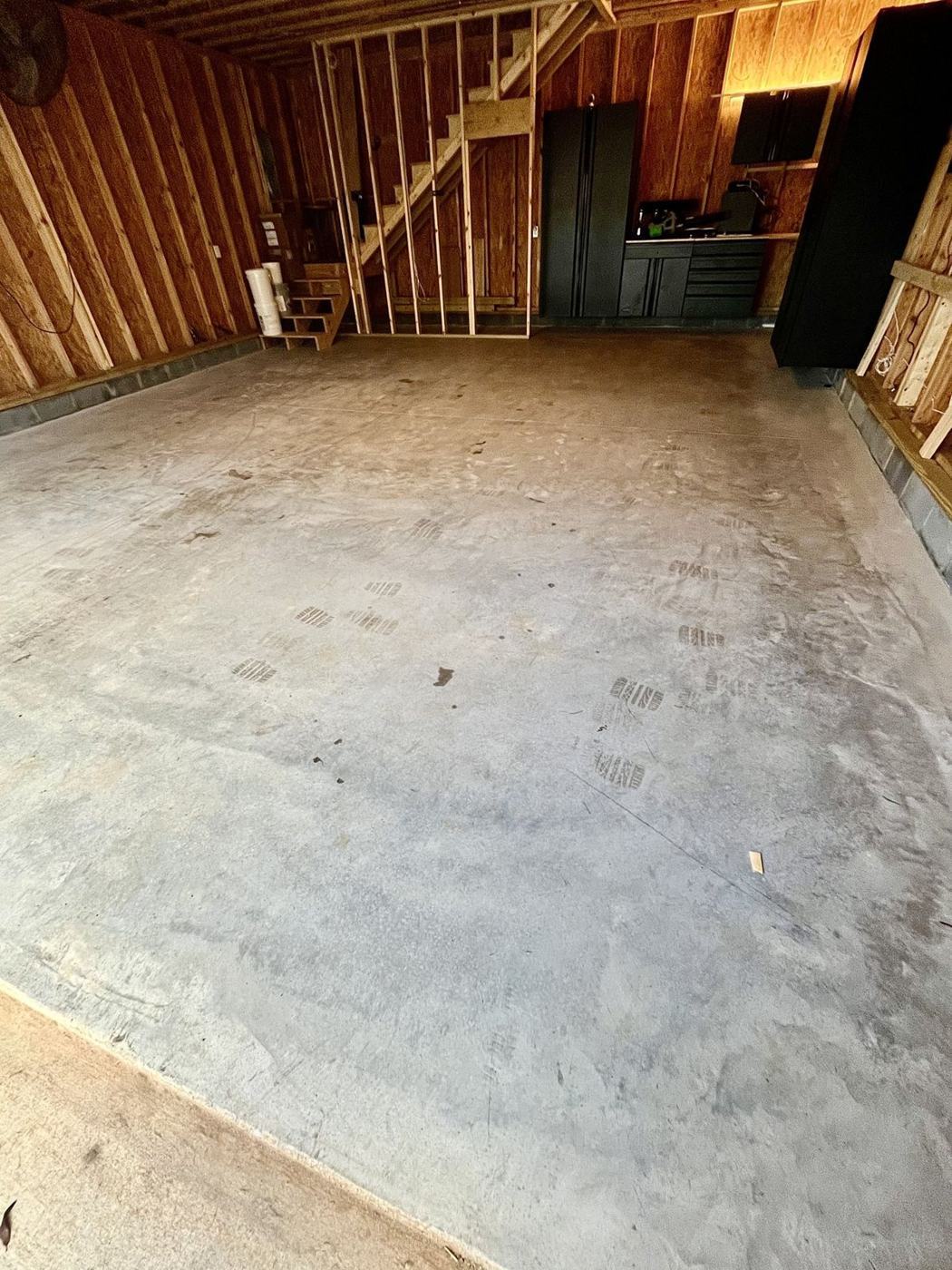Epoxy Flake Garage before